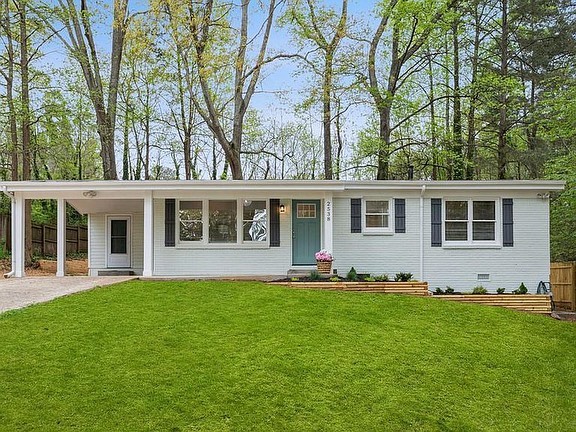 Flipped Ranch Style Home in Marietta, GA. Photo by Instagram user @jtsrealestatesolutionsllc