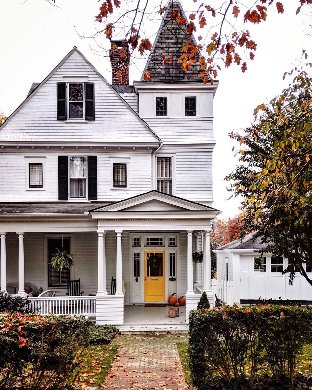 Three-story home in Cleveland Park, Washington, DC. Photo by Instagram user @frenchieyankee.