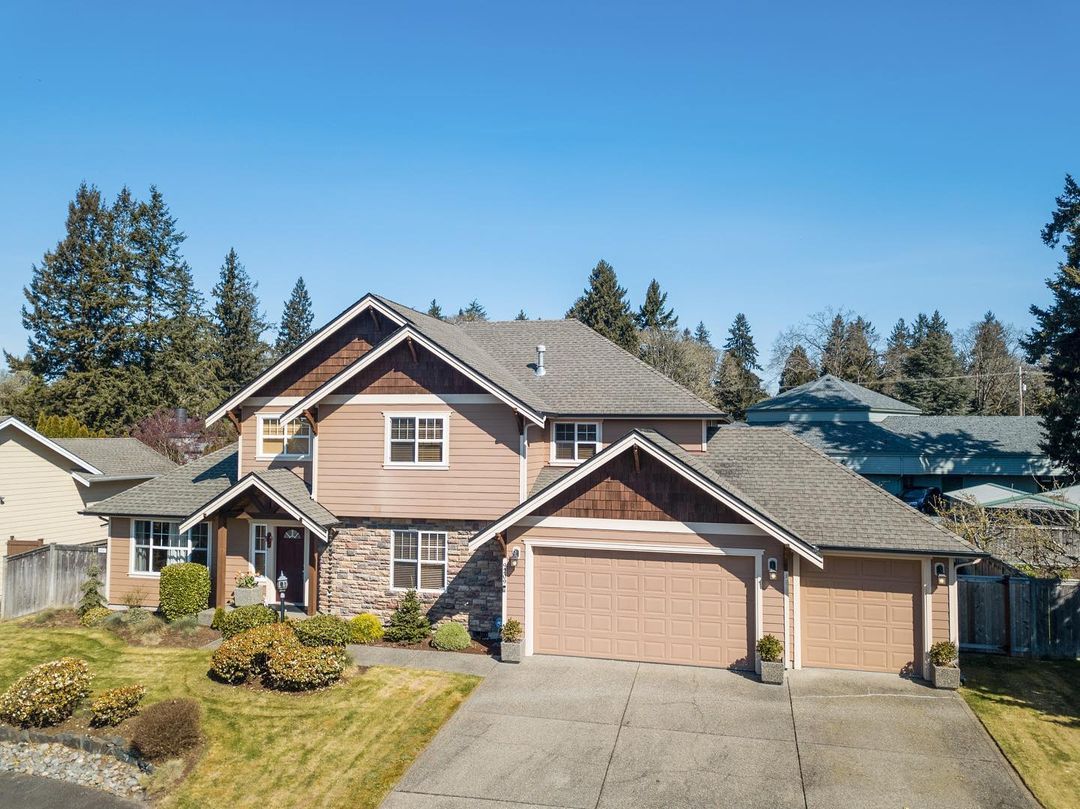 Craftsman-style executive home in University Place, Tacoma. Photo by Instagram user @ruthyanntaylor.