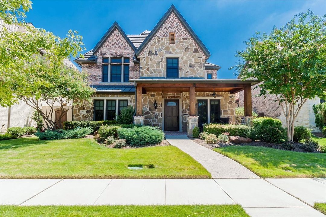 Two Story Single-Family Home in Coppell, TX. Photo by Instagram user @laurabarnett_realtor