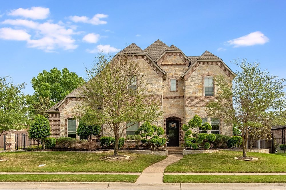 Large Single-Family Home in Southlake, TX. Photo by Instagram user @chandlerfergusonrealtor