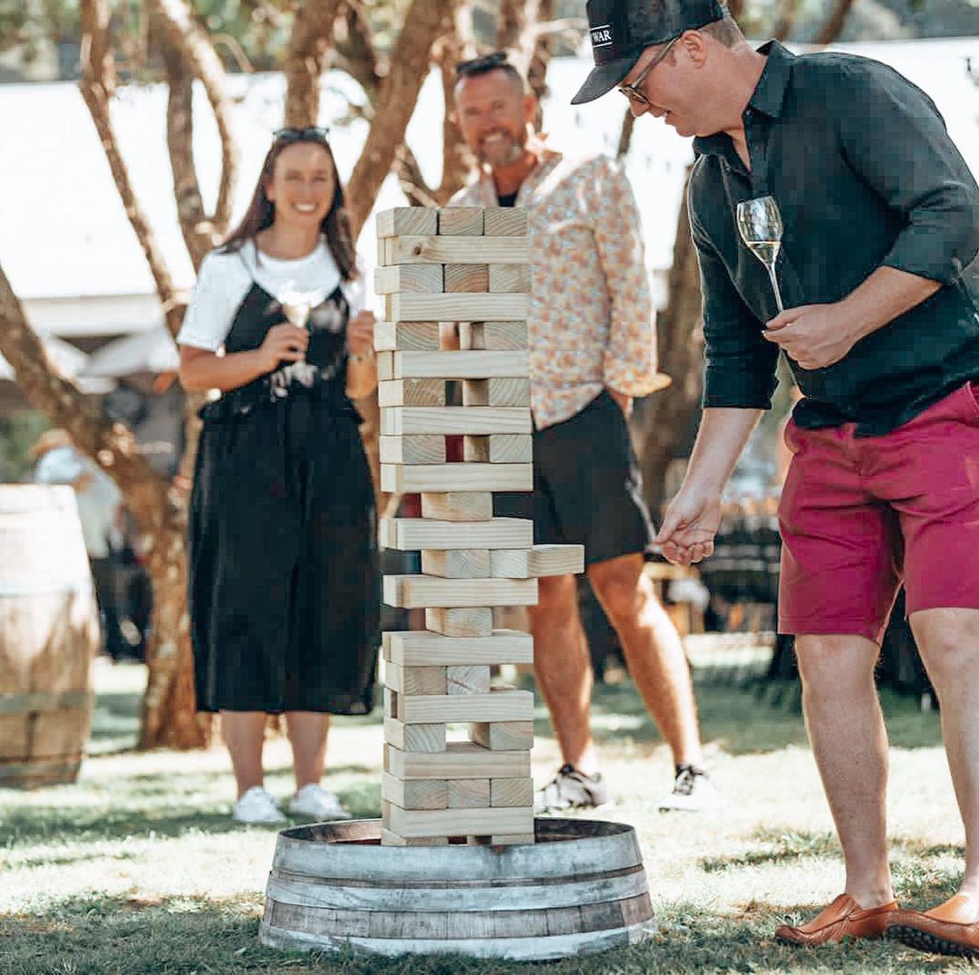 People Playing Big Backyard Jenga. Photo by Instagram user @indigowaiheke