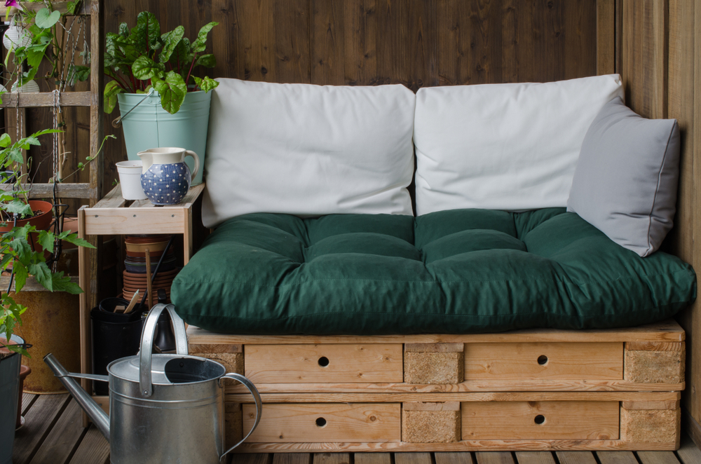21 Diy Outdoor Furniture Ideas For Your, Diy Outdoor Cushion Storage Ideas
