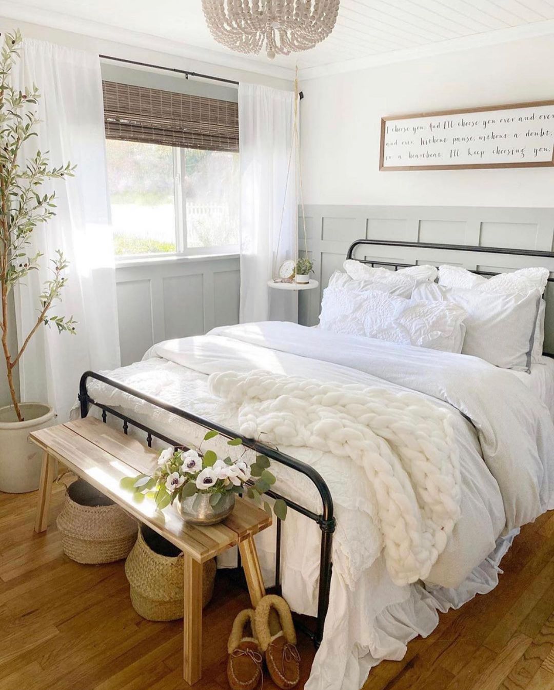 Bedroom Designed by Dreaming of Homemaking. Photo by Instagram user @dreamingofhomemaking