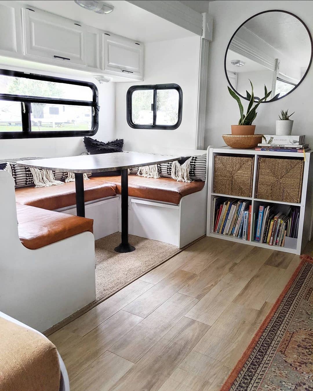 25+ Wonderful RV Kitchen Storage Ideas You Need To Try For Your