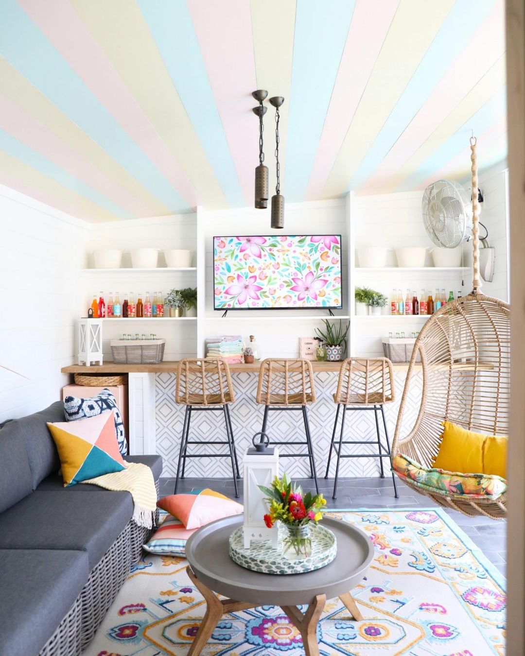 Living Space Bar Area with Bright Ceiling Paint. Photo by Instagram user @thehandmadehome