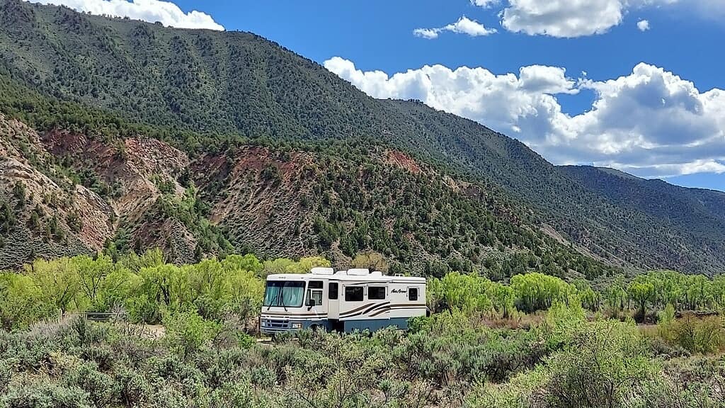 RV living among the beautiful green Colorado mountains during summer. Photo by Instagram User @rvday_life