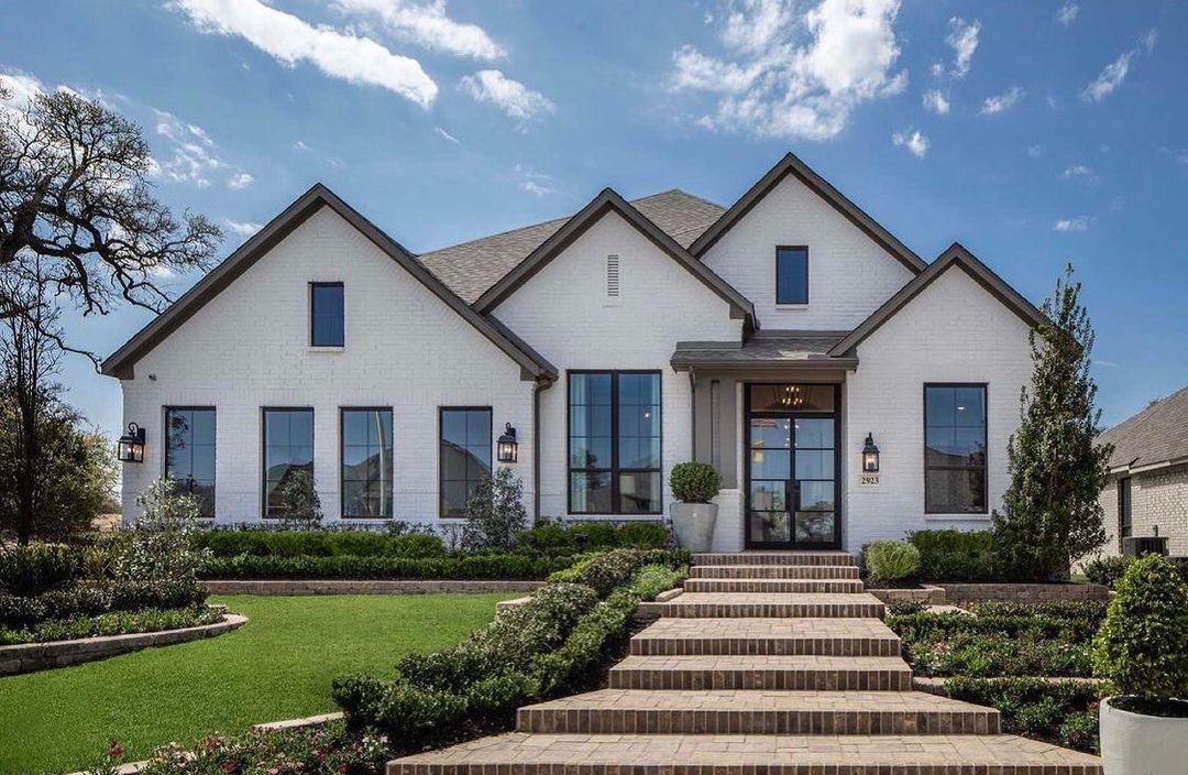White brick Craftsman new build in Pearland suburb of Houston, TX. Photo by Instagram user @pearlandlifestyle.