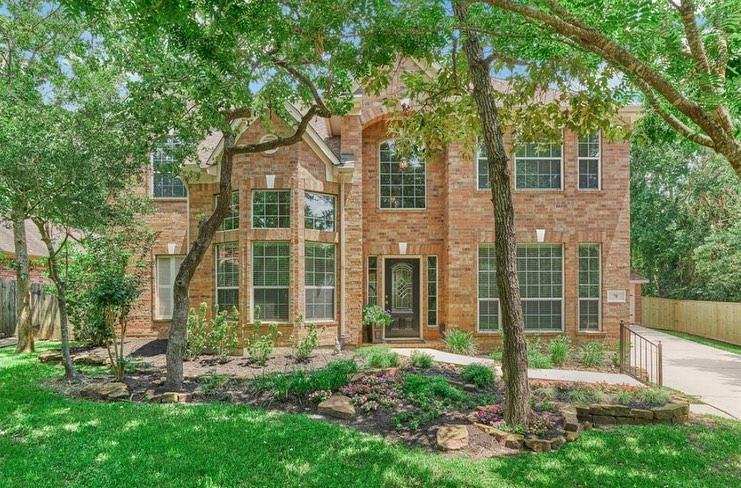Brick two-story home in The Woodlands suburb of Houston, TX. Photo by Instagram user @goldynbrown. 