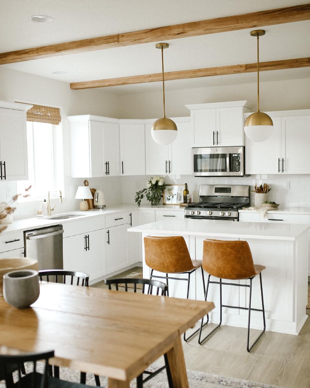 Clean Kitchen Incorporating the Big Three in Feng Shui. Photo by Instagram user @drab.to.dreamy