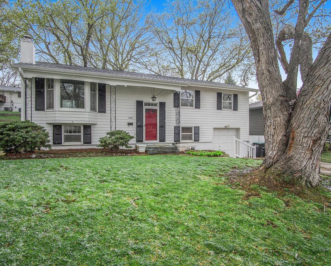 Two Story Split Level Home in West Omaha, Omaha. Photo by Instagram user @smpavel.omaharealtor