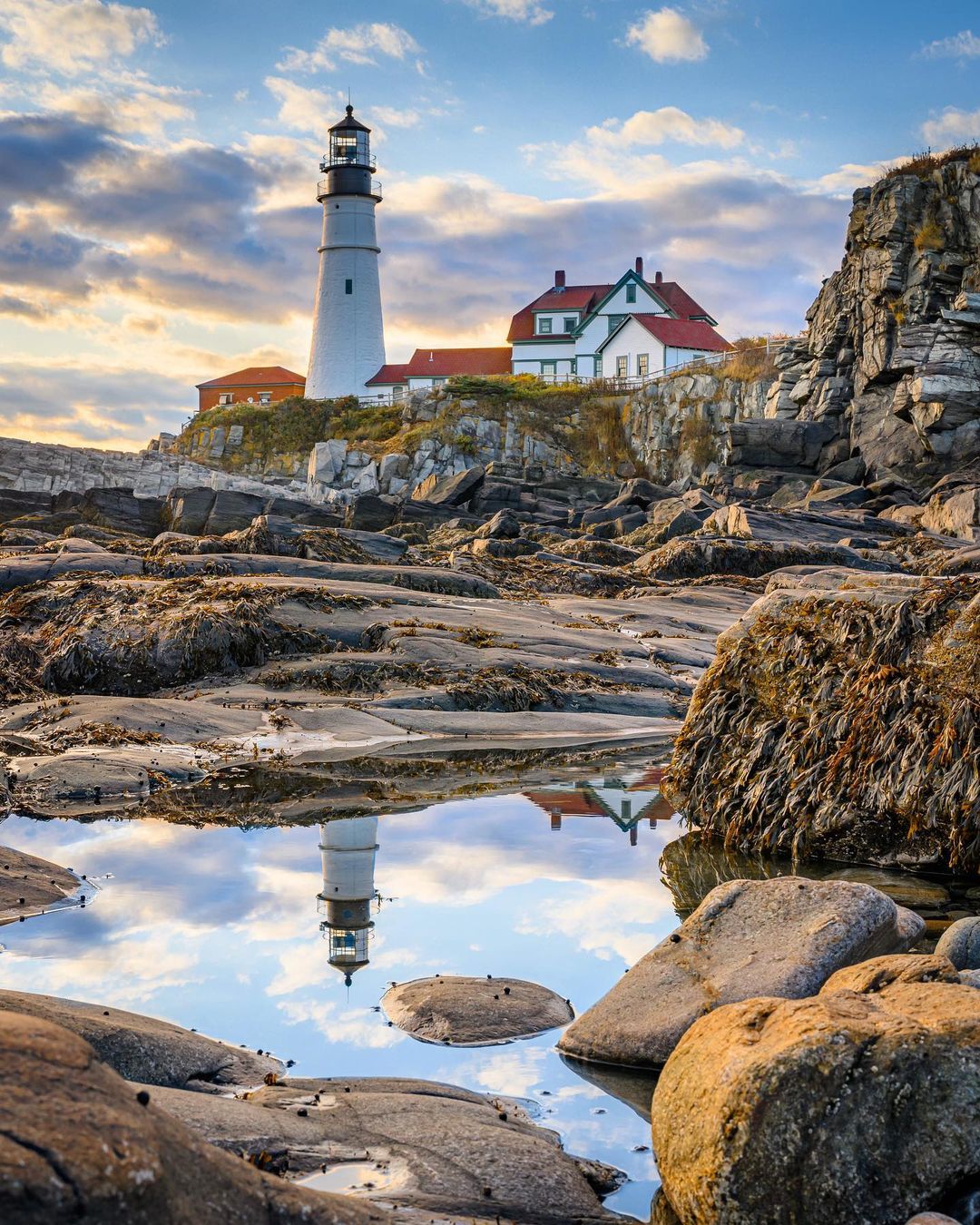 Portland Head Light at Sunrise in Portland, ME. Photo by Instagram user @flaneur1874