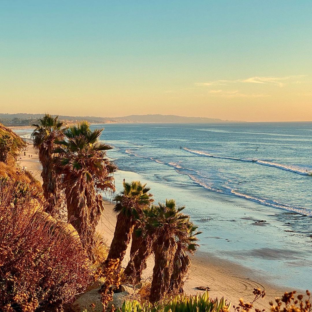 Midday Photo of San Elijo State Beach in San Diego, CA. Photo by Instagram user @paulaj_pjc