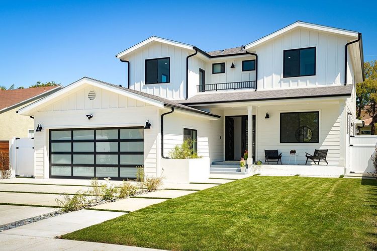 Modern Farmhouse Style Home in Playa Vista, Los Angeles. Photo by Instagram user @nancyosbornere