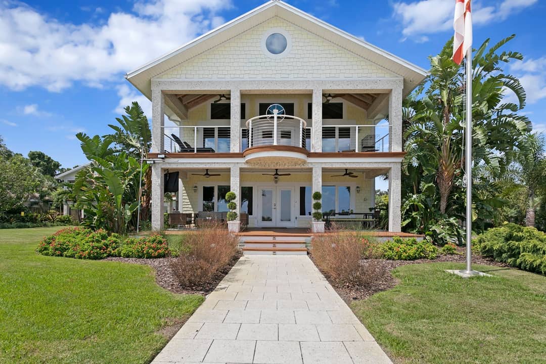 Large Home in Old Southeast, St Petersburg, FL. Photo by Instagram user @tonysicaphotography