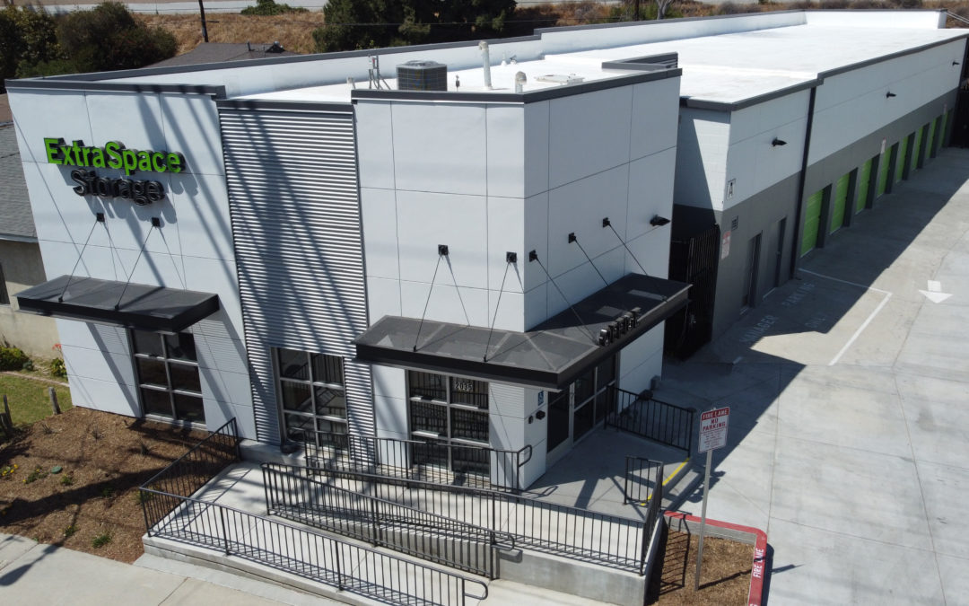 Exterior Photo of Long Beach, CA, Extra Space Storage Facility