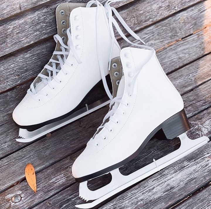 Pair of White Ice Skates. Photo by Instagram user @americanathleticskate