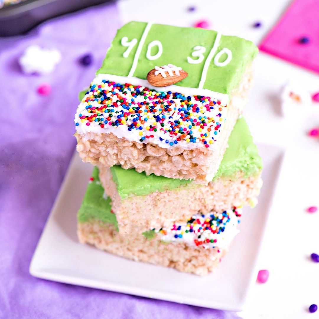 Football Themed Rice Krispy Treats. Photo by Instagram user @sprinklesforbreakfast