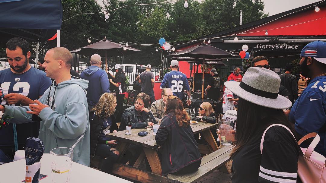 Large NY Giants Tailgate. Photo by Instagram user @gerrysplacenj