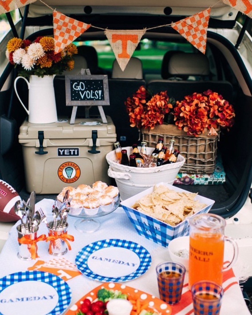 Tailgating Food In a Car at a Tennessee Vols Game. Photo by Instagram user @hillbillywillysbarbq