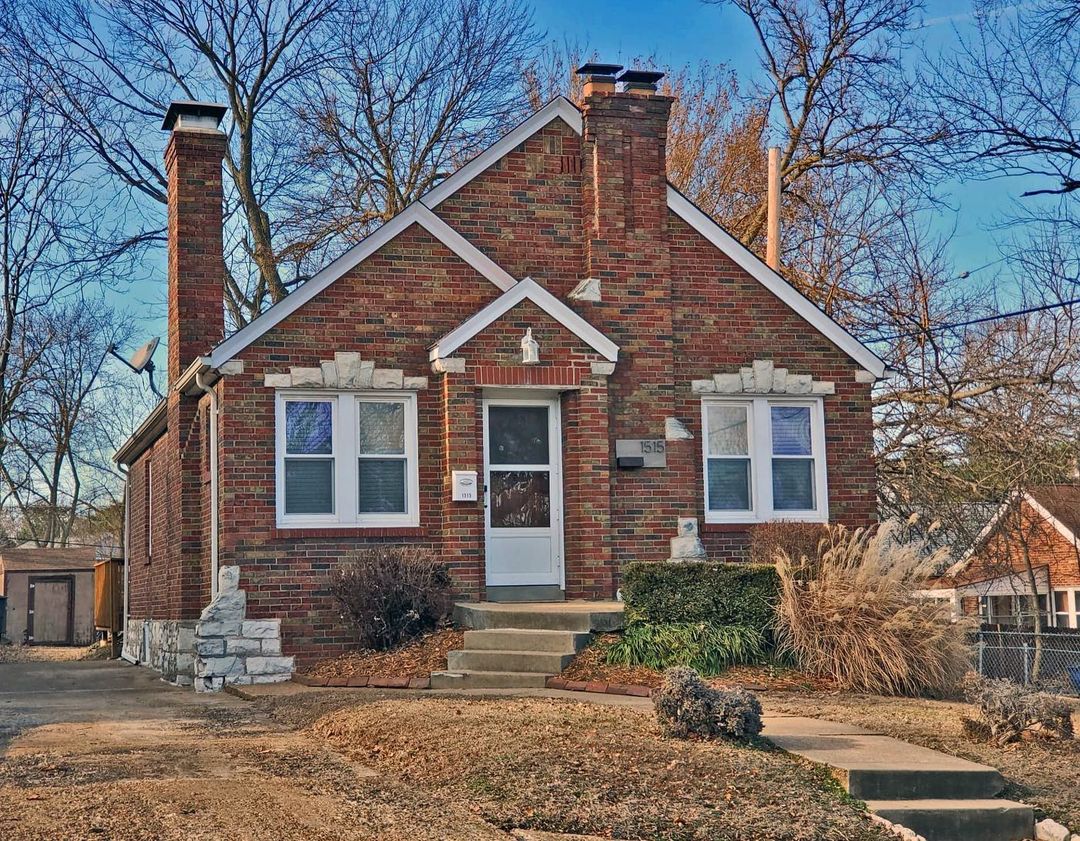 Small Brick Craftsman Style Home in Hi-Pointe, St. Louis. Photo by Instagram user @rickwiese
