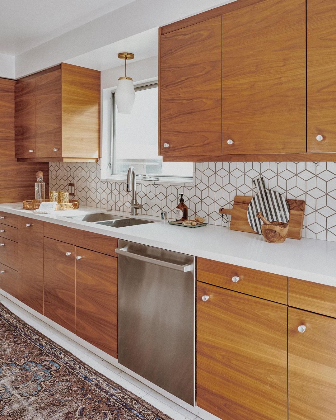 Modern Kitchen with Updated Geometric Backsplash