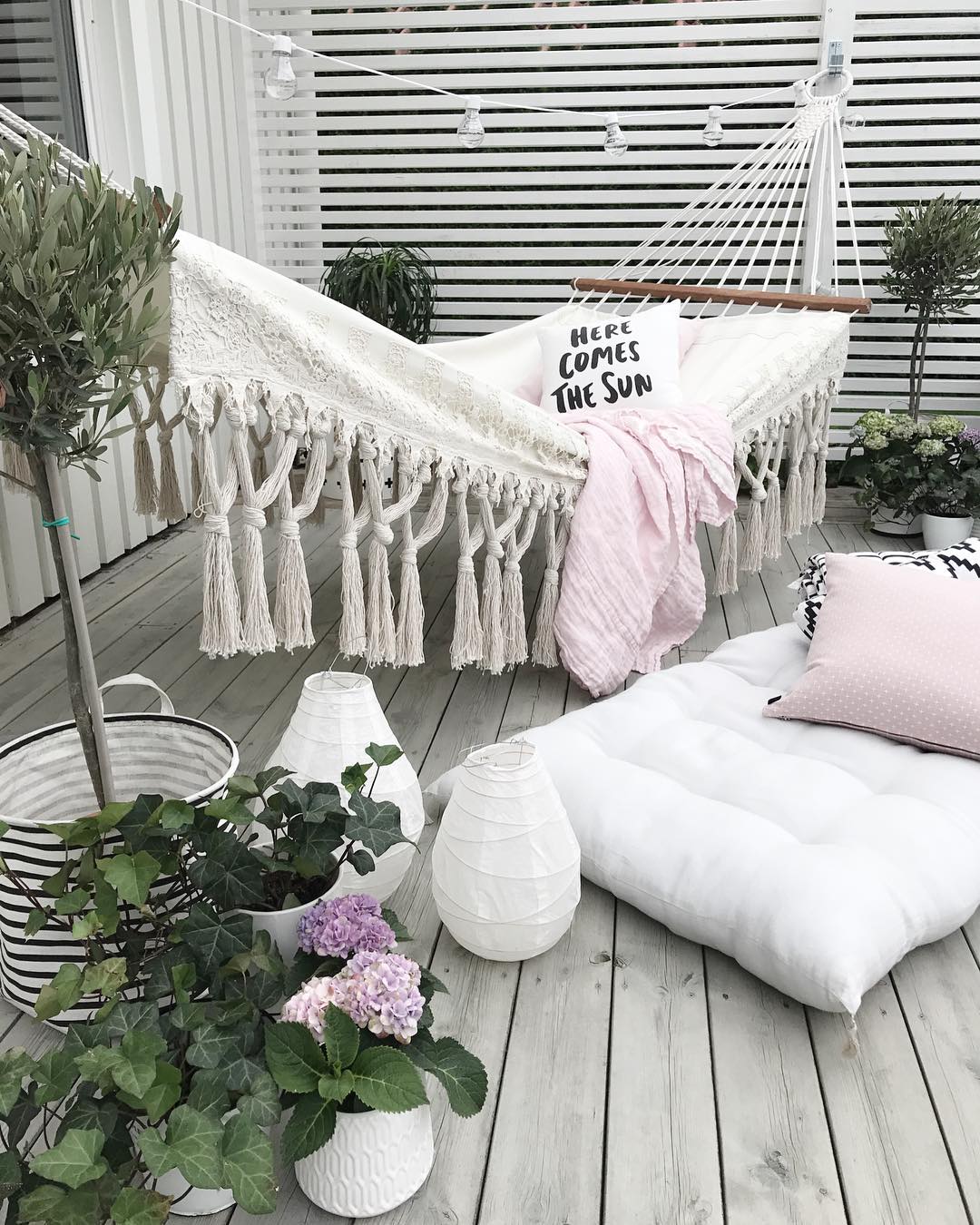 Hammock Hung Up on a Back Patio. Photo by Instagram user @mykindoflike