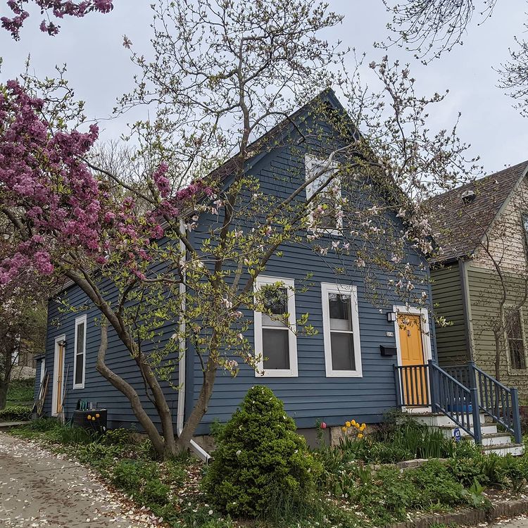 Single Family Cottage in Brewer's Hill, Milwaukee. Photo by Instagram user @magreen1