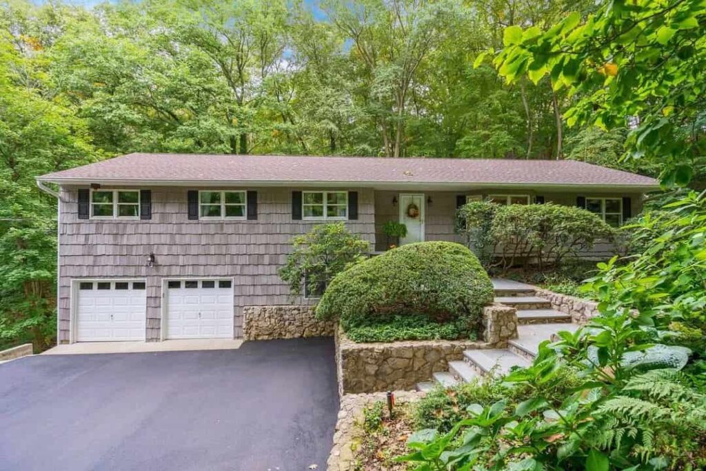 8 Best Places to Live on Long Island in 2024 Extra Space Storage