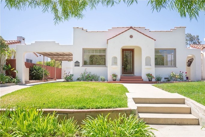 Spanish Style Single-Family Home in California Heights, Long Beach. Photo by Instagram user @908_real_estate