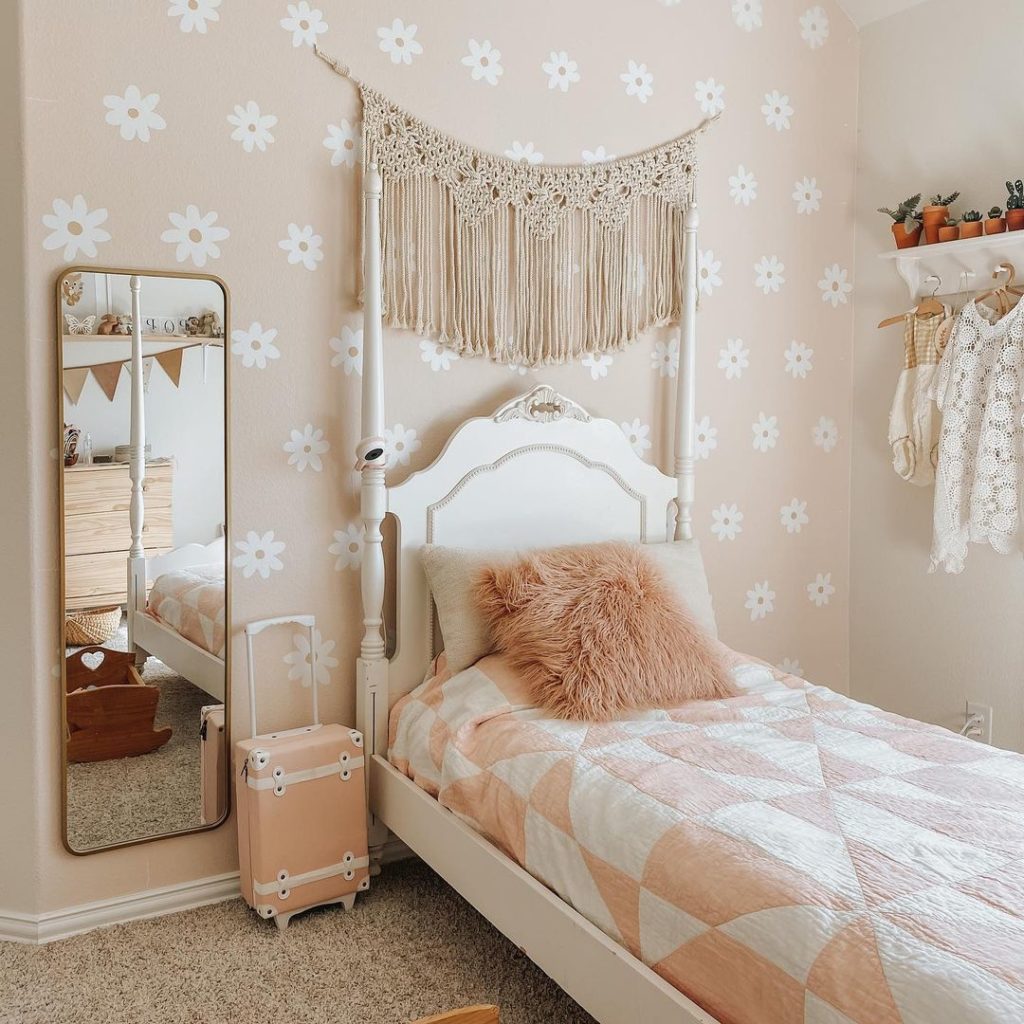 18 Ideas for Designing an Accent Wall Extra Space Storage\