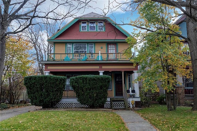 Larger American Foursquare Home in Edgewater, Ohio. Photo by Instagram user @progressiveurban_realestate