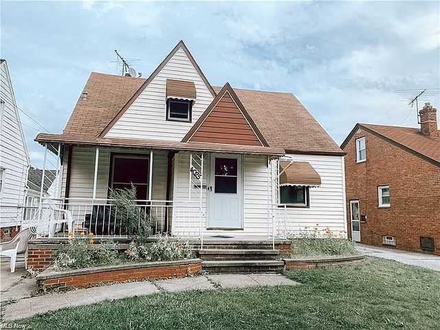 Older Home in Jefferson, Cleveland. Photo by Instagram user @jammrealestateco