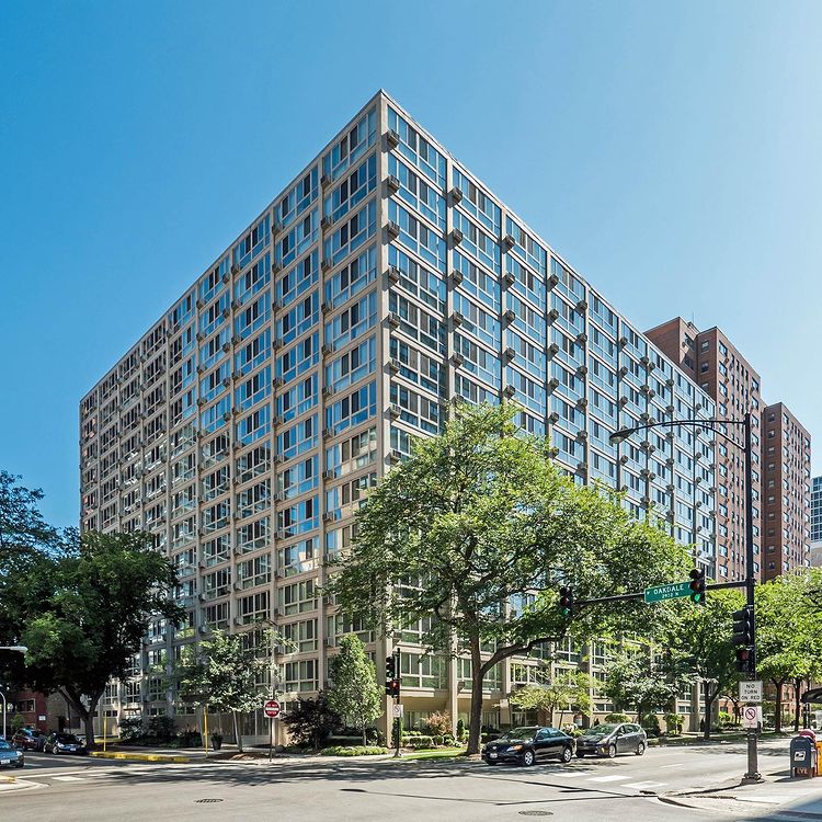 Exterior of the Van Der Rohe Apartment Building in Lakeview, Chicago. Photo by Instagram user @groupfox