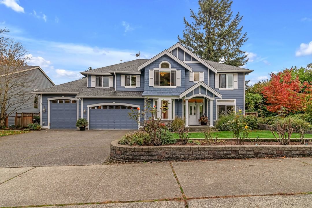 Large Single-Family Home in Bothell, Washington. Photo by Instagram user @alina_araujore