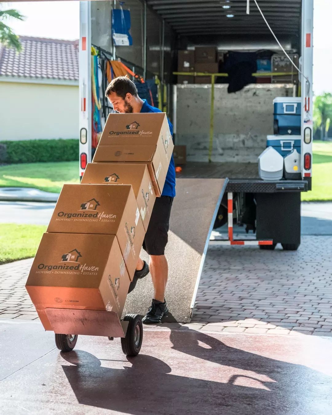 mover loading truck. photo via @danielle_hanusek