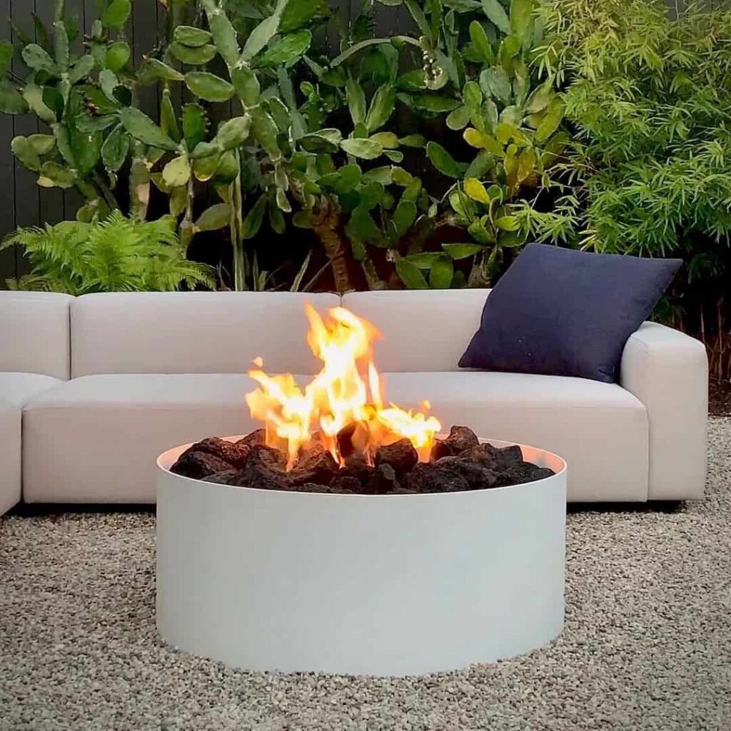 24 Creative Outdoor Fire Pit Ideas Extra Space Storage