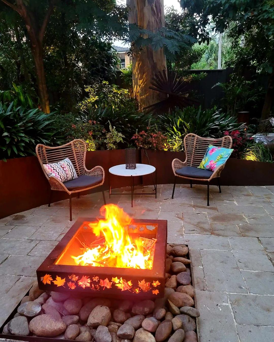 24 Creative Outdoor Fire Pit Ideas