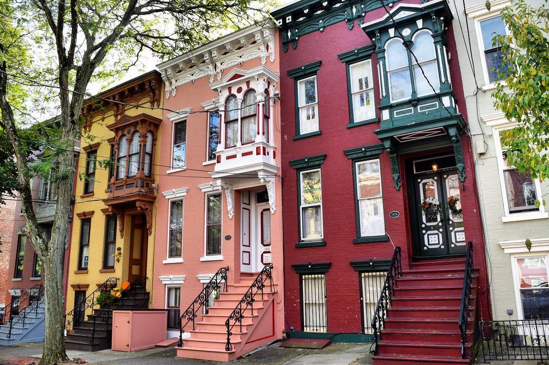 Rowhouse in Center Square. Photo by @centersquarealbanyny