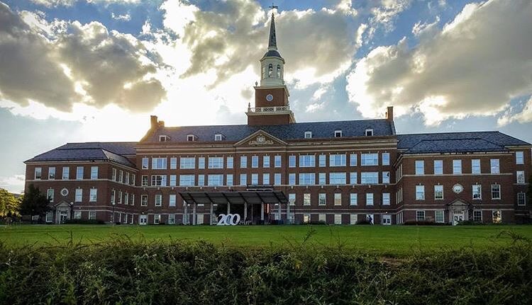 A building in University of Cincinnati. Photo by @uofcincy
