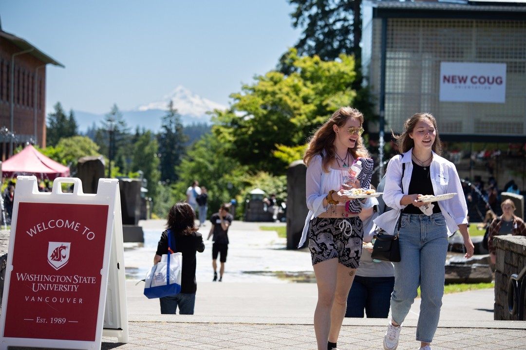 Students walking on the campus of WSU Vancouver. Photo by Instagram user @wsuvancouver.