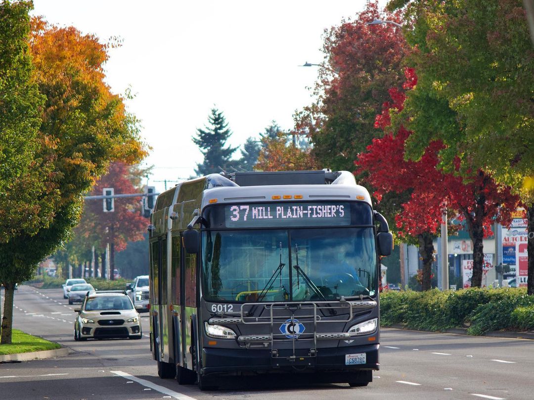 Bus on the road in Vancouver, WA. Photo by Instagram user @vctransitphotos.