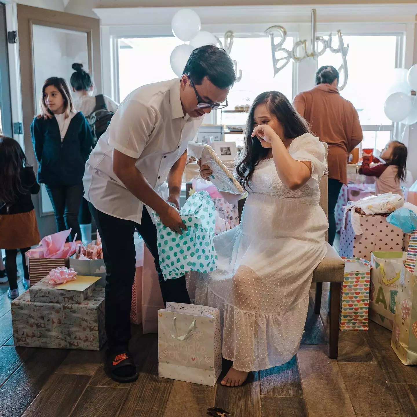 15 Tips for How to Plan a Baby Shower