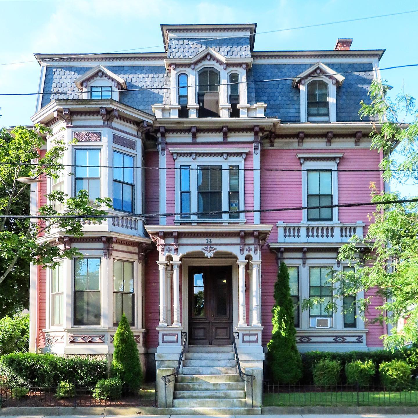 Historic Victorian home in South Elmwood, Providence. Photo by Instagram user @_jhogarty_____.