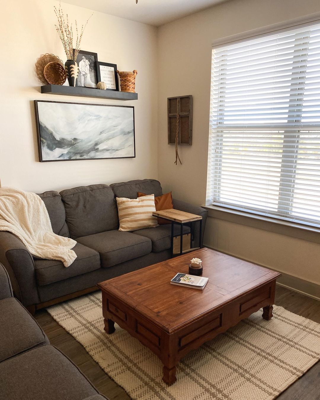 Apartment living room with sofa and coffee table. Photo by Instagram user @kylietewes.