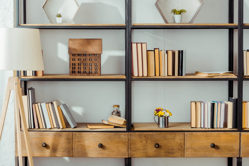 How to Design Your Home with the Bookshelf Wealth Aesthetic