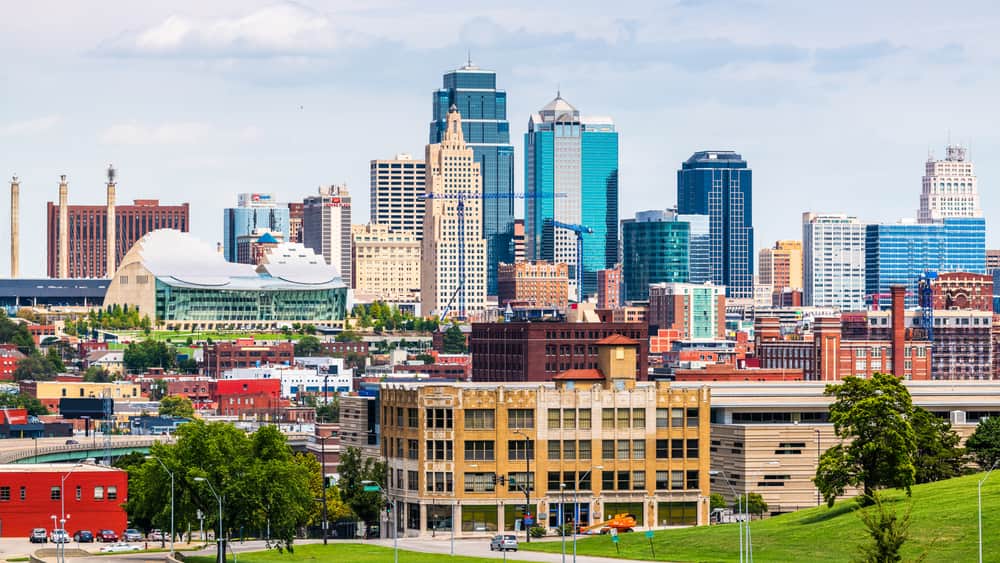 A skyline view of Kansas City, MO.