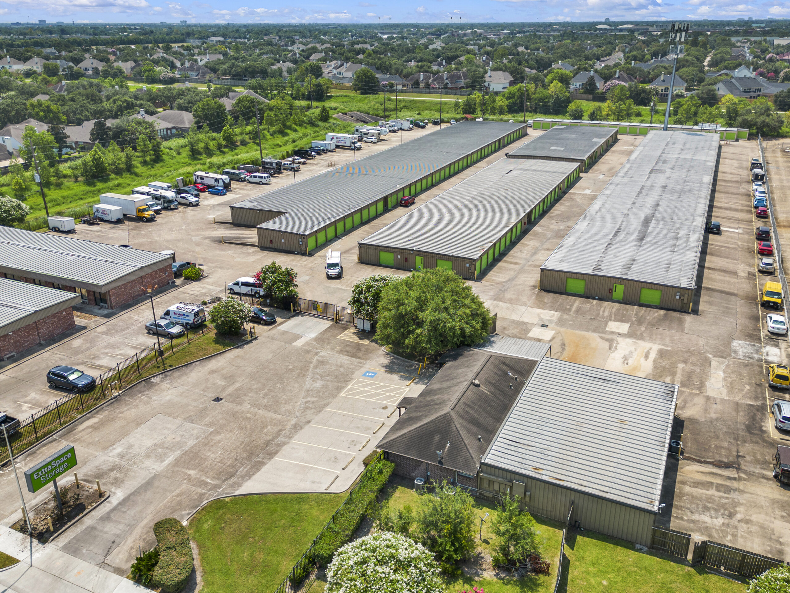 Overhead view of an Extra Space Storage facility in Houston