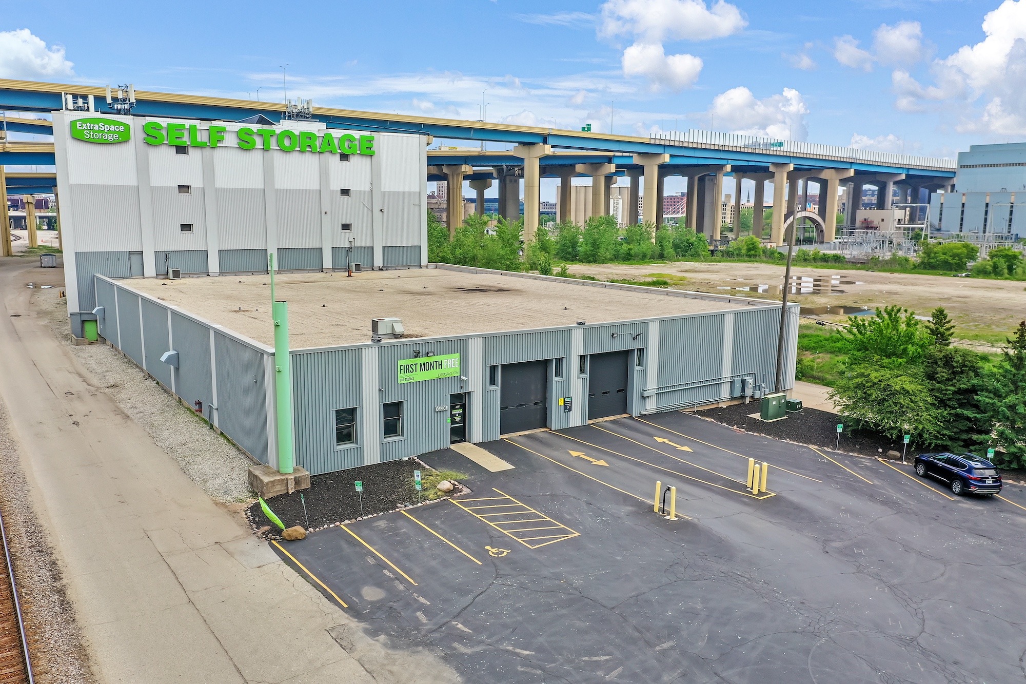 Extra Space Storage facility in Milwaukee, WI