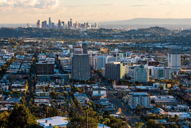 Skyline image of Glendale, CA.